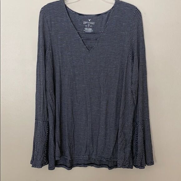 American Eagle Juniors Soft & Sexy Long Sleeve Tee - Picture 2 of 5